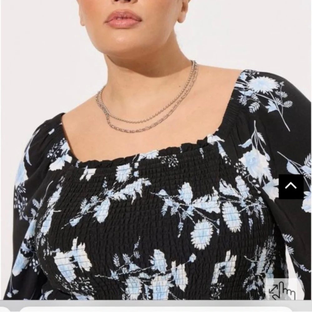 Torrid NWT Rayon Slub Smocked Bodice Floral Long Sleeve Crop Blouse, Size 12 - Picture 5 of 11